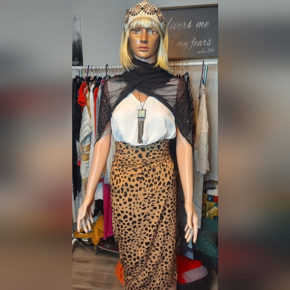 Lulus Dresses & Skirts - NWOT Lulu Animal Print Wrap Skirt  SZ M